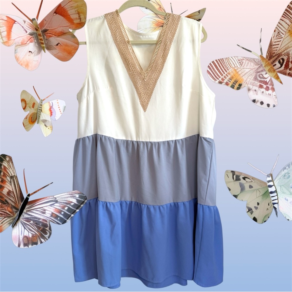 EUC Sleeveless Color Block Tiered Mini Dress Lace V-Neck XL Off-white Blue Gray